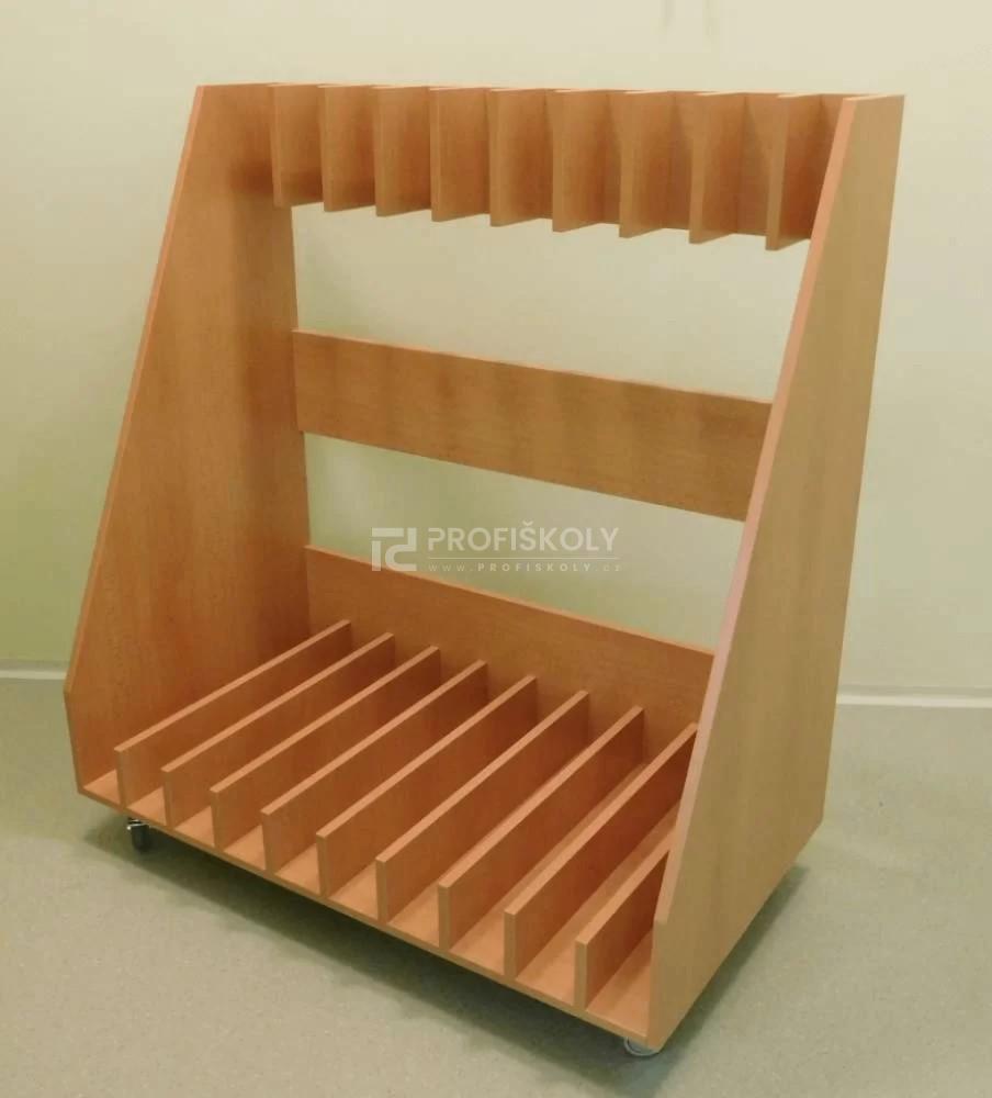 Skříň na matrace pojízdná