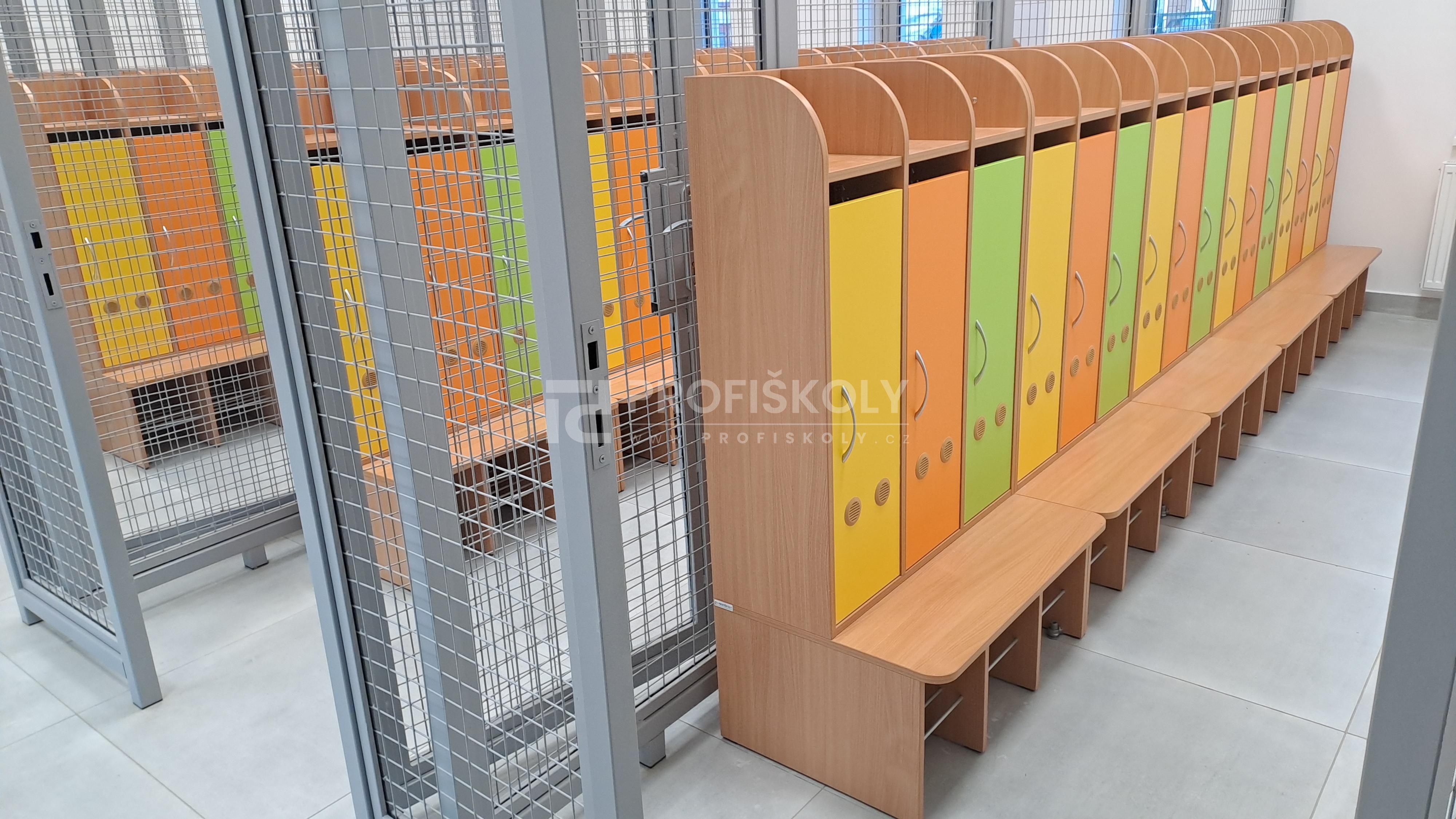 Dodávka školních šatních skříněk: ZŠ Bohušovice nad Ohří